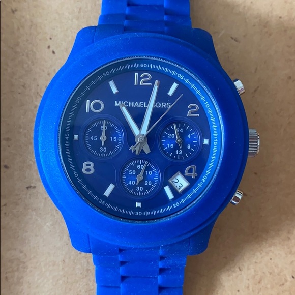 Royal blue Michael Kors watch - Picture 4 of 4
